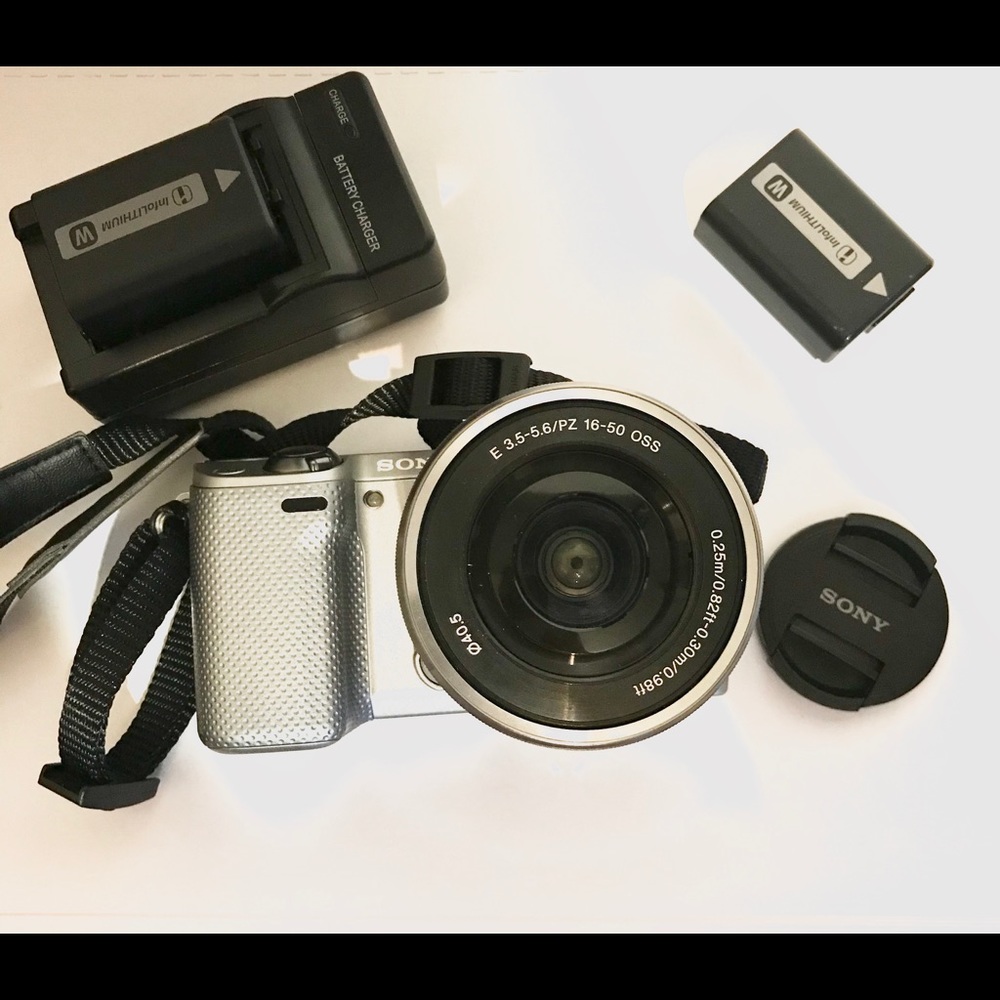 📸 Sony Camera AVCHD 16.1 Megapixels 📷